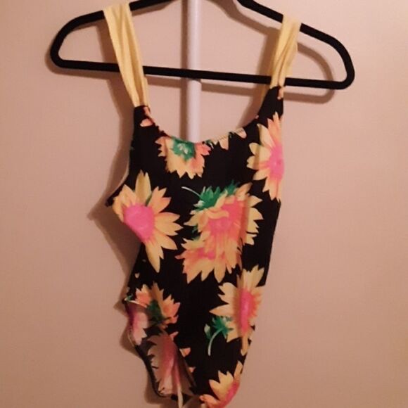 Vintage 80's Kathy Ireland One piece 🌻  Sunflower Swimsuit 7/8 - Picture 1 of 2